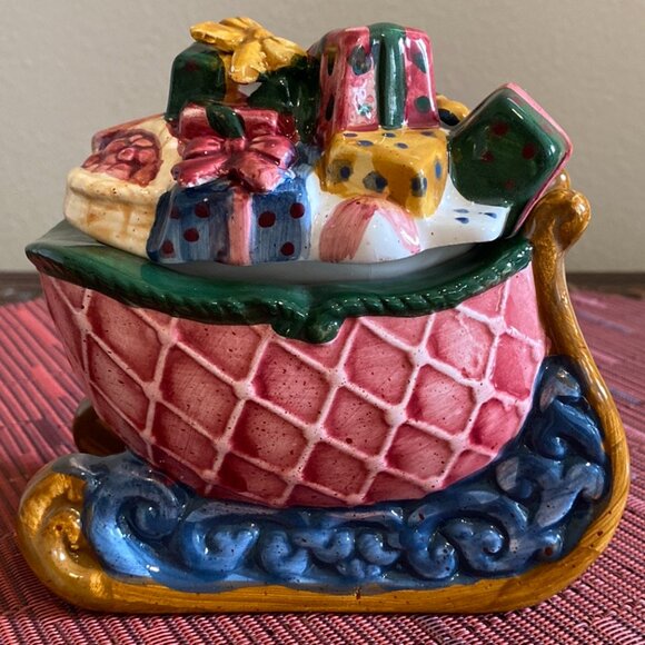 Holiday Ceramic Sleigh Trinket Box or Candy Box - Picture 1 of 14